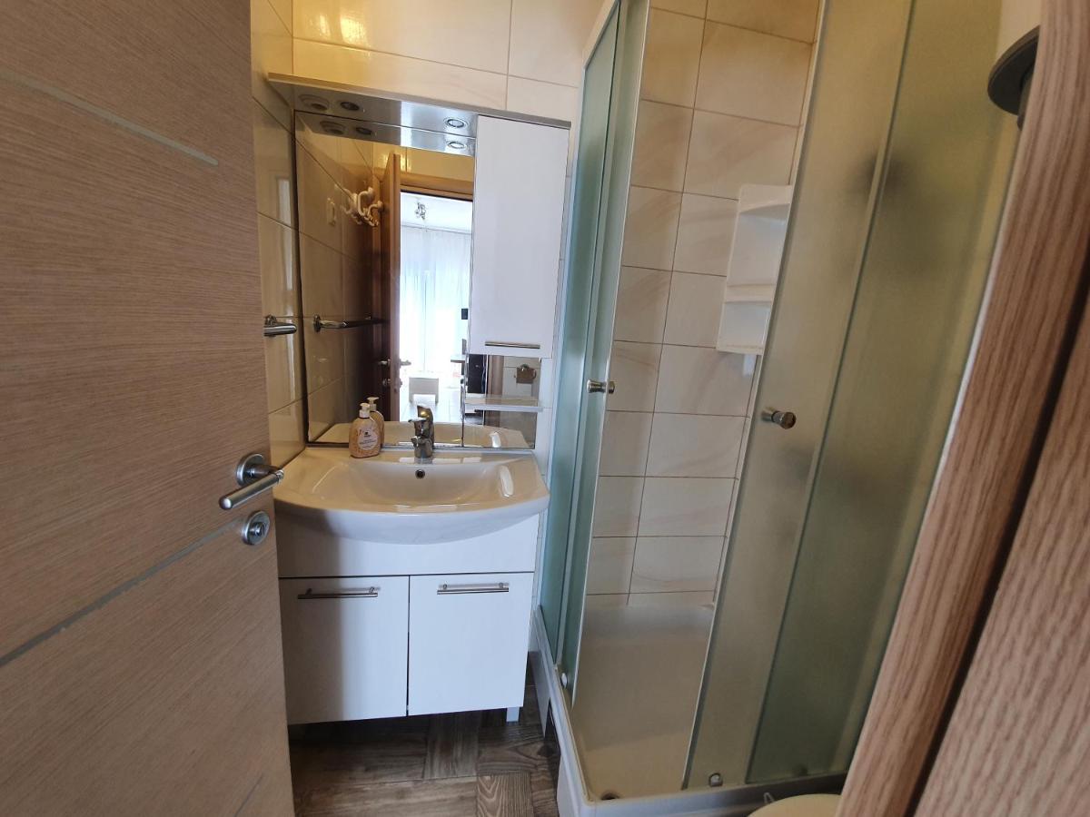 Apartmani Bozic-Tokic Krk Town Kültér fotó