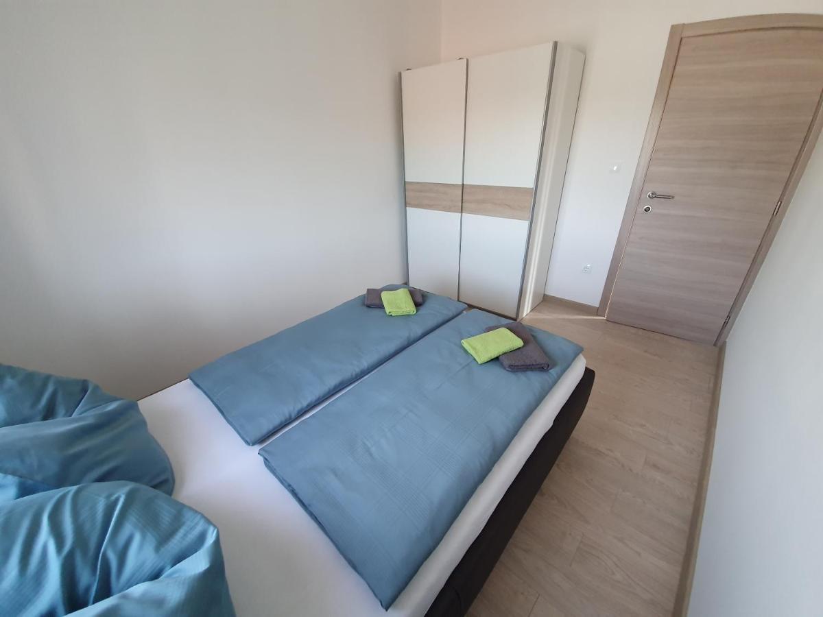 Apartmani Bozic-Tokic Krk Town Kültér fotó