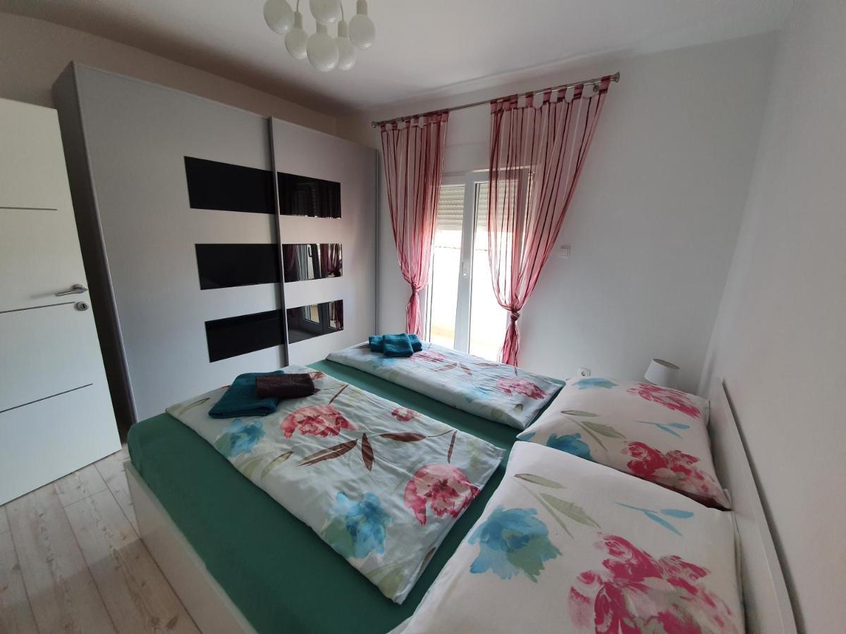 Apartmani Bozic-Tokic Krk Town Kültér fotó
