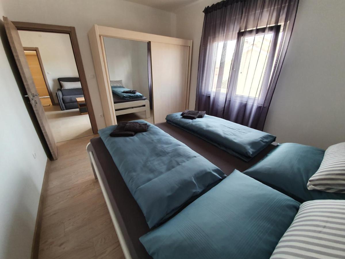 Apartmani Bozic-Tokic Krk Town Kültér fotó