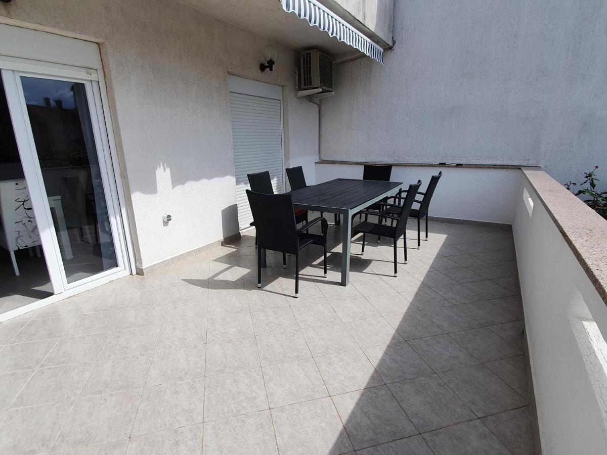 Apartmani Bozic-Tokic Krk Town Kültér fotó